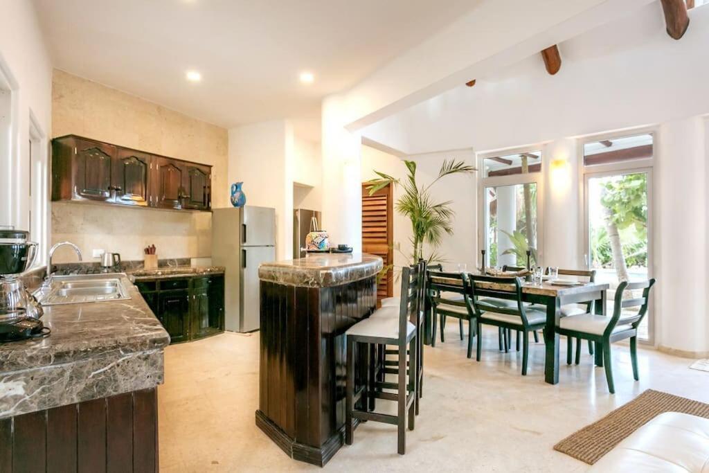 Luxury 5-Br Beachfront Home In Tulum Casa Sofia Gato Extérieur photo
